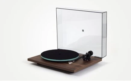 Rega PLANAR 2 Giradischi con Braccio e Testina Carbon Rega PLANAR 2 Giradischi con Braccio e Testina Carbon